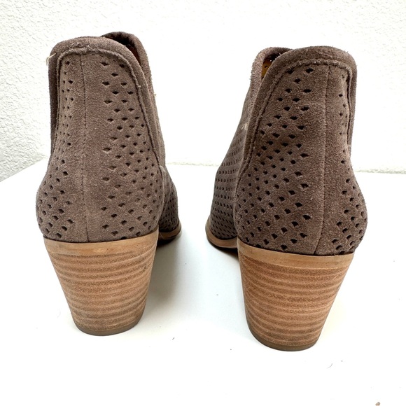 Lucky Brand Perforated Suede Bootie Size 7 Beige Tan - Picture 4 of 7